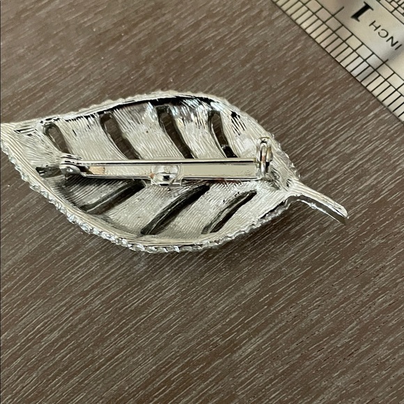 Artisan Silver Leaf Brooch - Picture 3 of 6